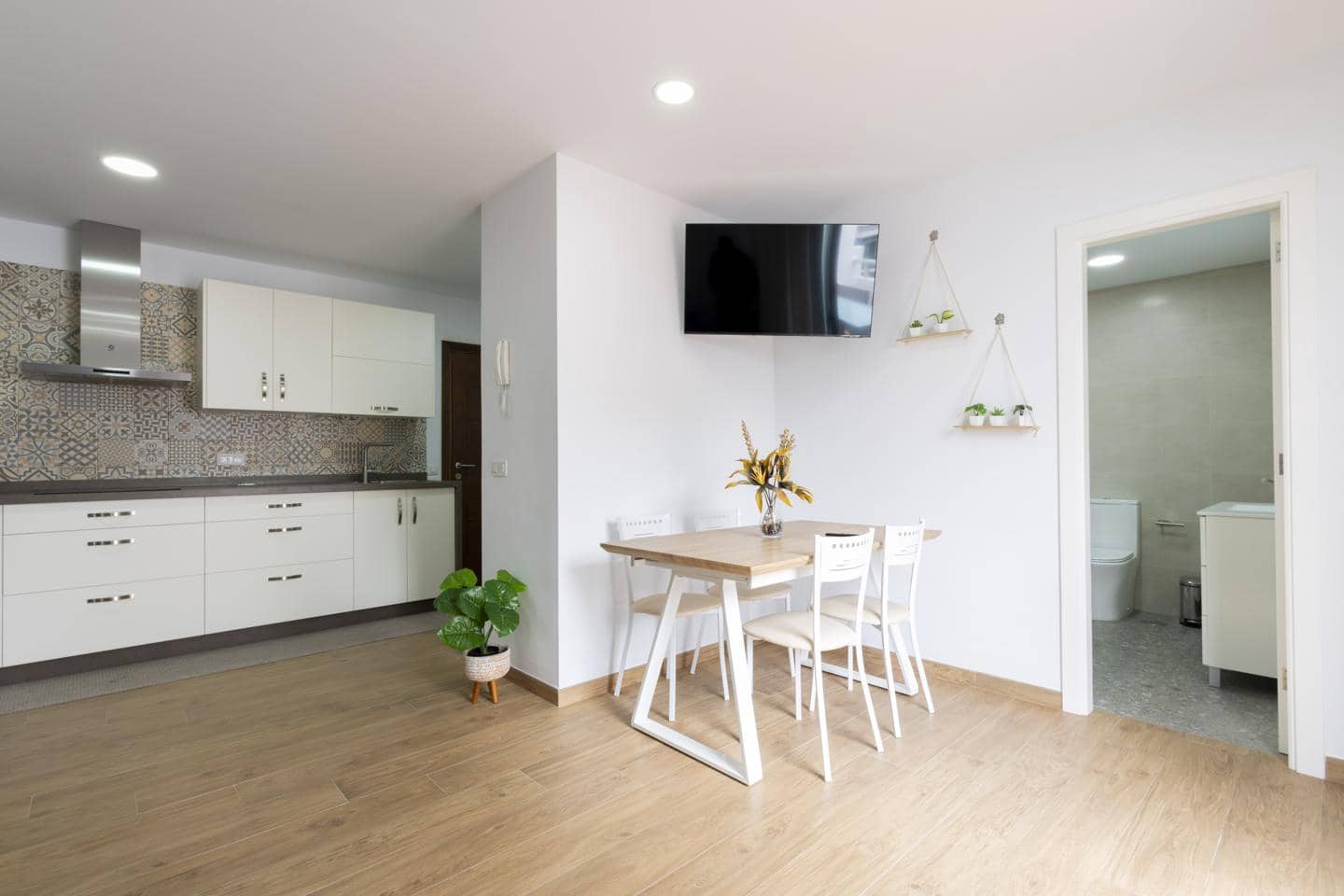 2 bedroom Flat for rent in Puerto de la Cruz - € 950 (Ref: 9685720)