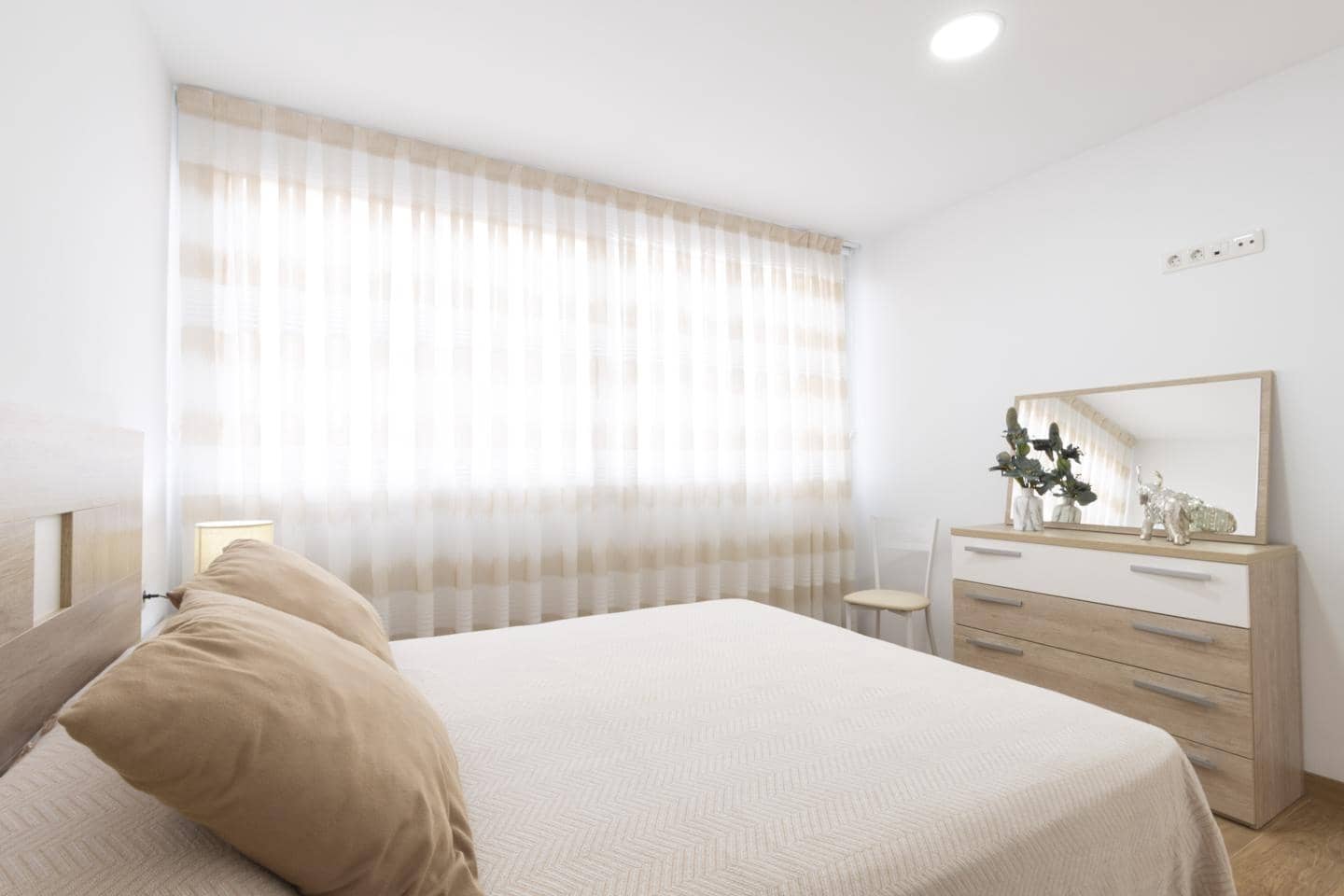 2 bedroom Flat for rent in Puerto de la Cruz - € 950 (Ref: 9685720)