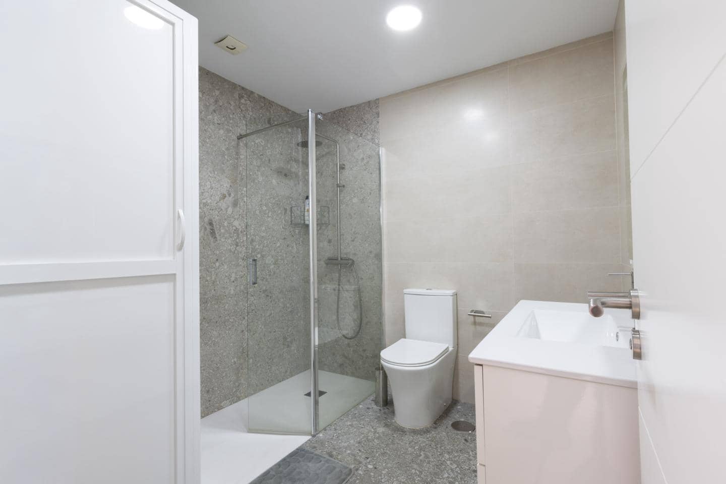 2 bedroom Flat for rent in Puerto de la Cruz - € 950 (Ref: 9685720)