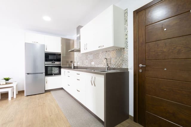 2 bedroom Flat for rent in Puerto de la Cruz - € 950 (Ref: 9685720)