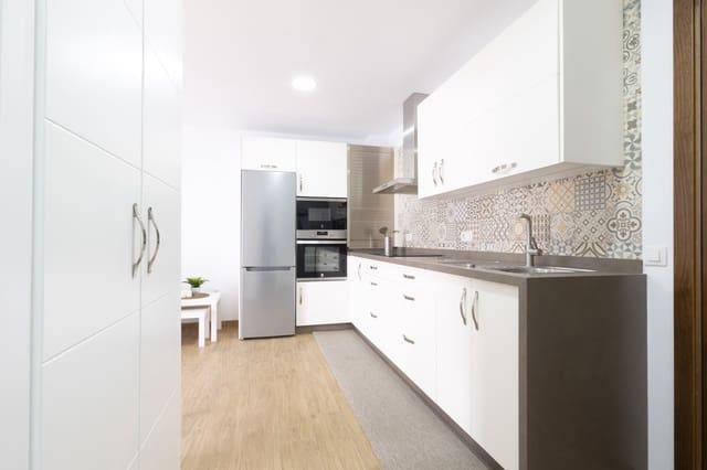 2 bedroom Flat for rent in Puerto de la Cruz - € 950 (Ref: 9685720)