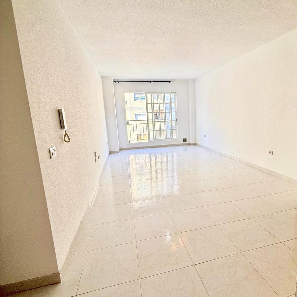 1 bedroom Flat for sale in Santa Cruz de Tenerife - € 240,000 (Ref: 9691660)