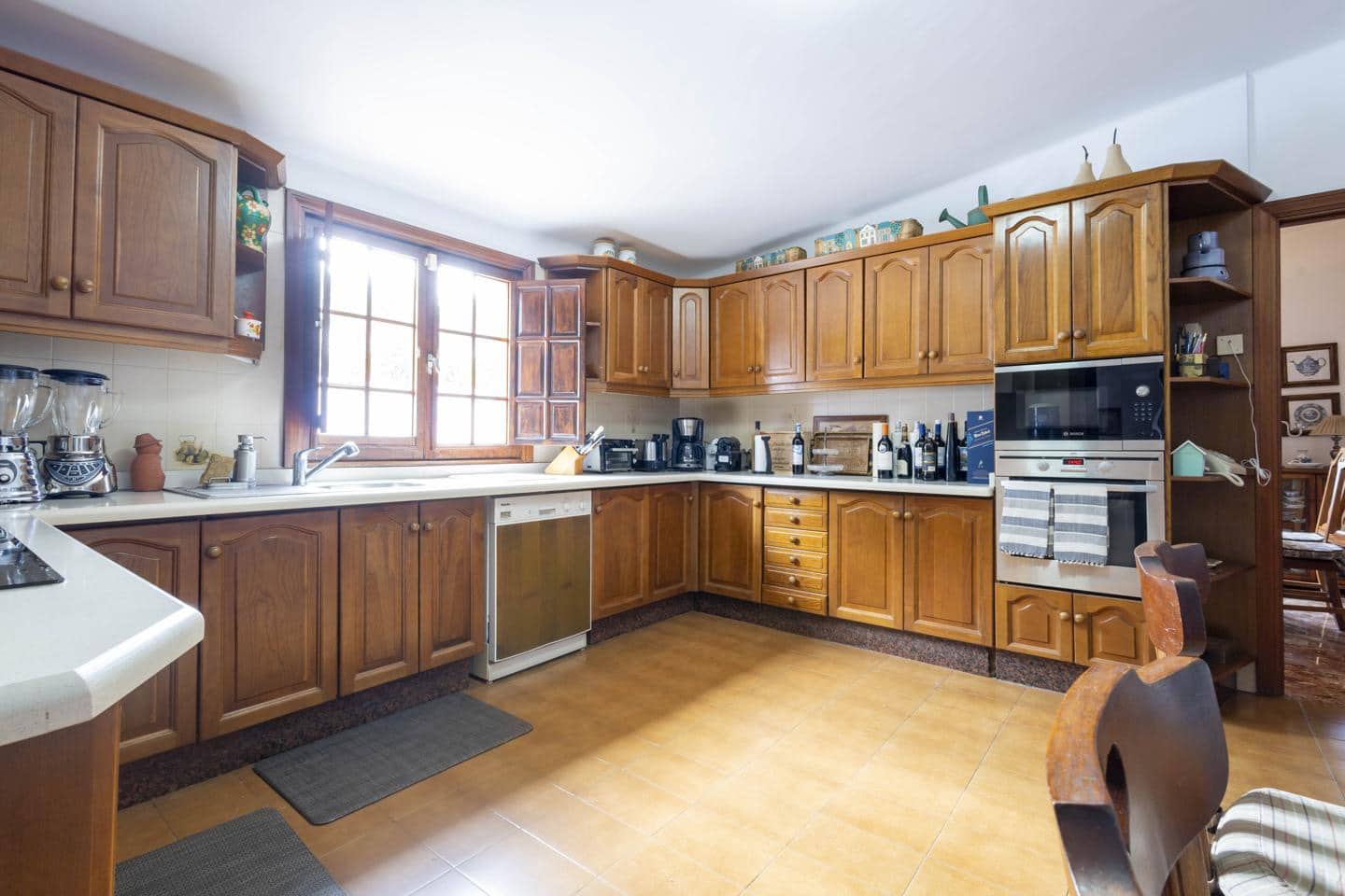 6 bedroom Villa for sale in Tegueste with pool garage - € 1,600,000 (Ref: 9697870)