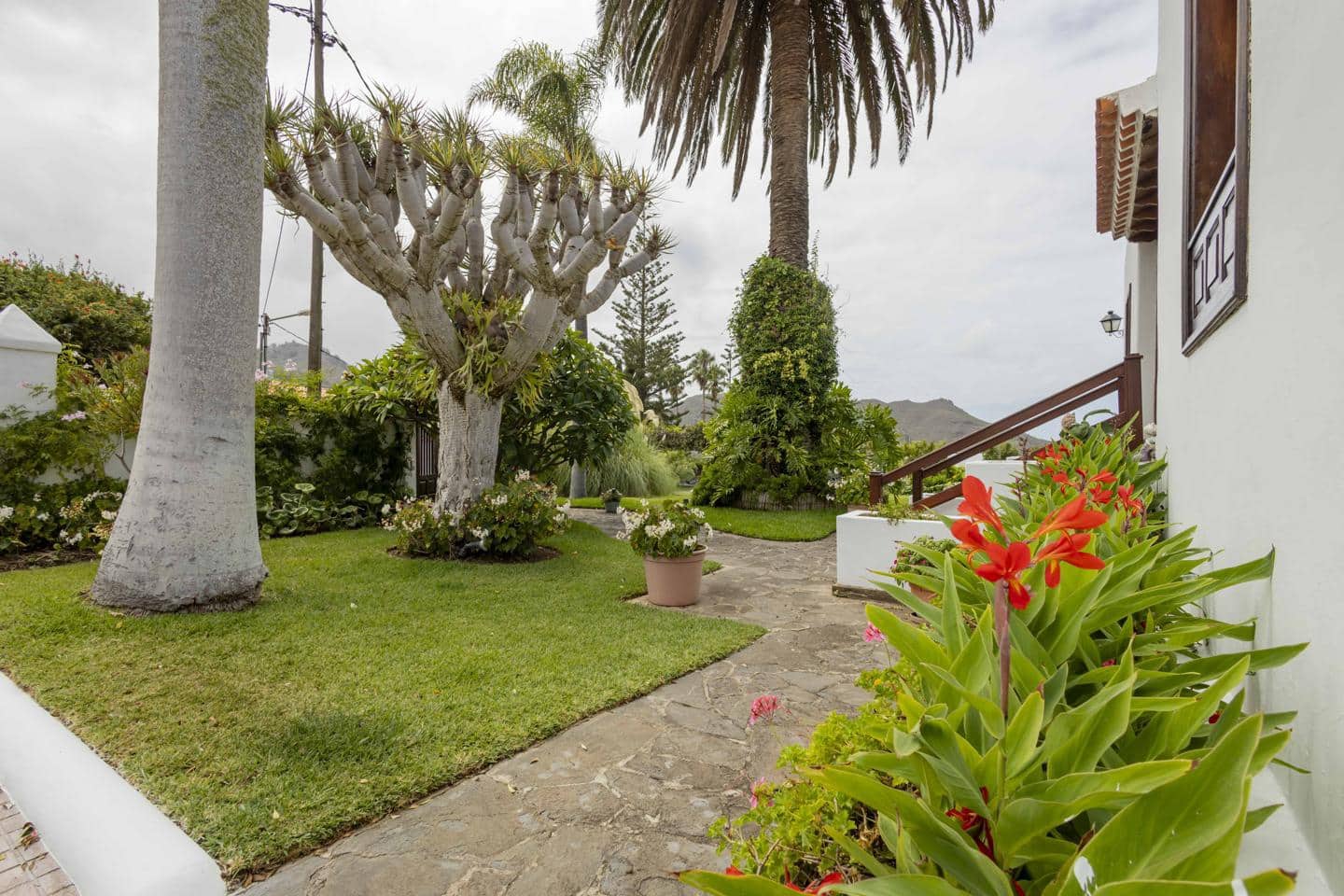 6 bedroom Villa for sale in Tegueste with pool garage - € 1,600,000 (Ref: 9697870)