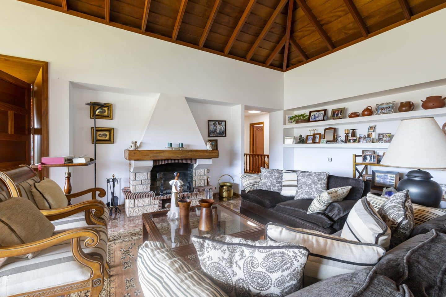 6 bedroom Villa for sale in Tegueste with pool garage - € 1,600,000 (Ref: 9697870)