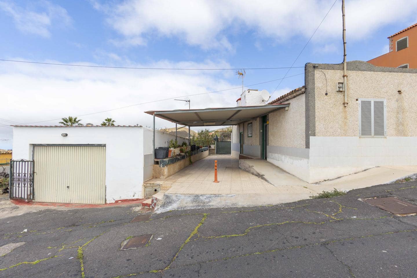 3 bedroom Villa for sale in Vilaflor - € 200,000 (Ref: 9700102)