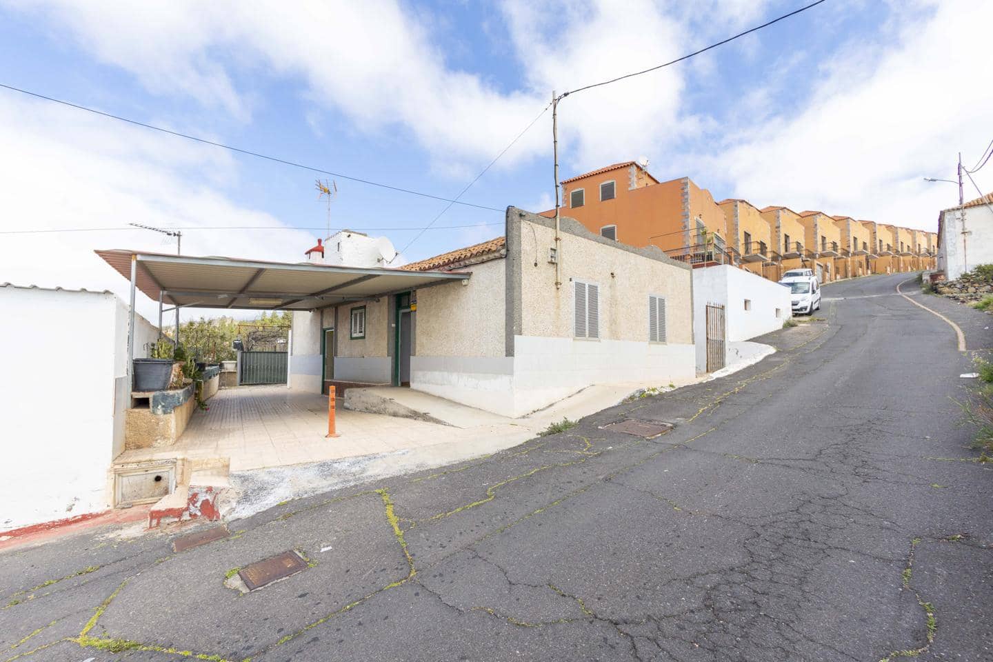 3 bedroom Villa for sale in Vilaflor - € 200,000 (Ref: 9700102)