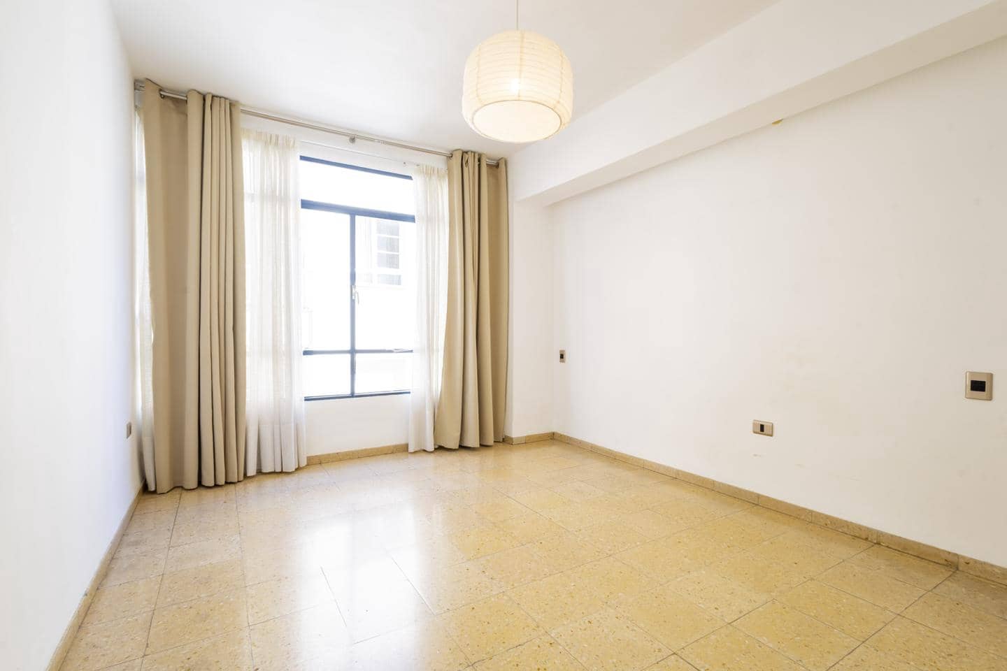 3 bedroom Flat for sale in Santa Cruz de Tenerife - € 375,000 (Ref: 9713882)