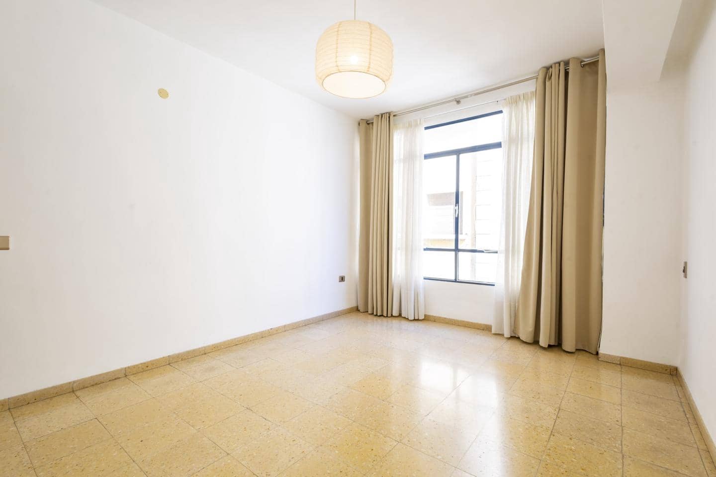 3 bedroom Flat for sale in Santa Cruz de Tenerife - € 375,000 (Ref: 9713882)