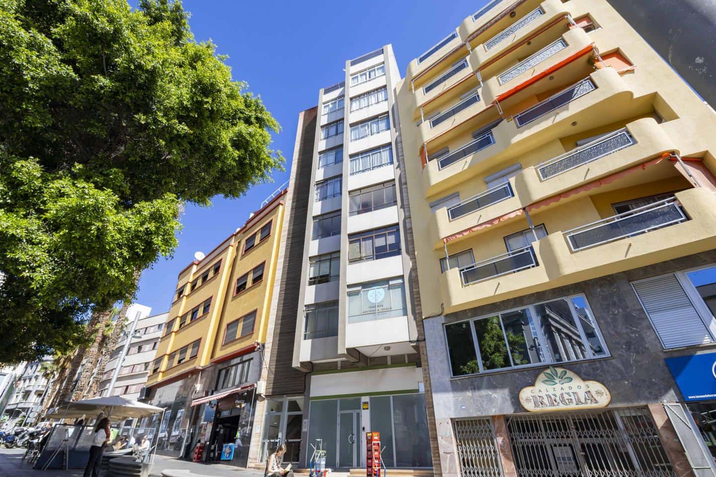 3 bedroom Flat for sale in Santa Cruz de Tenerife - € 375,000 (Ref: 9713882)