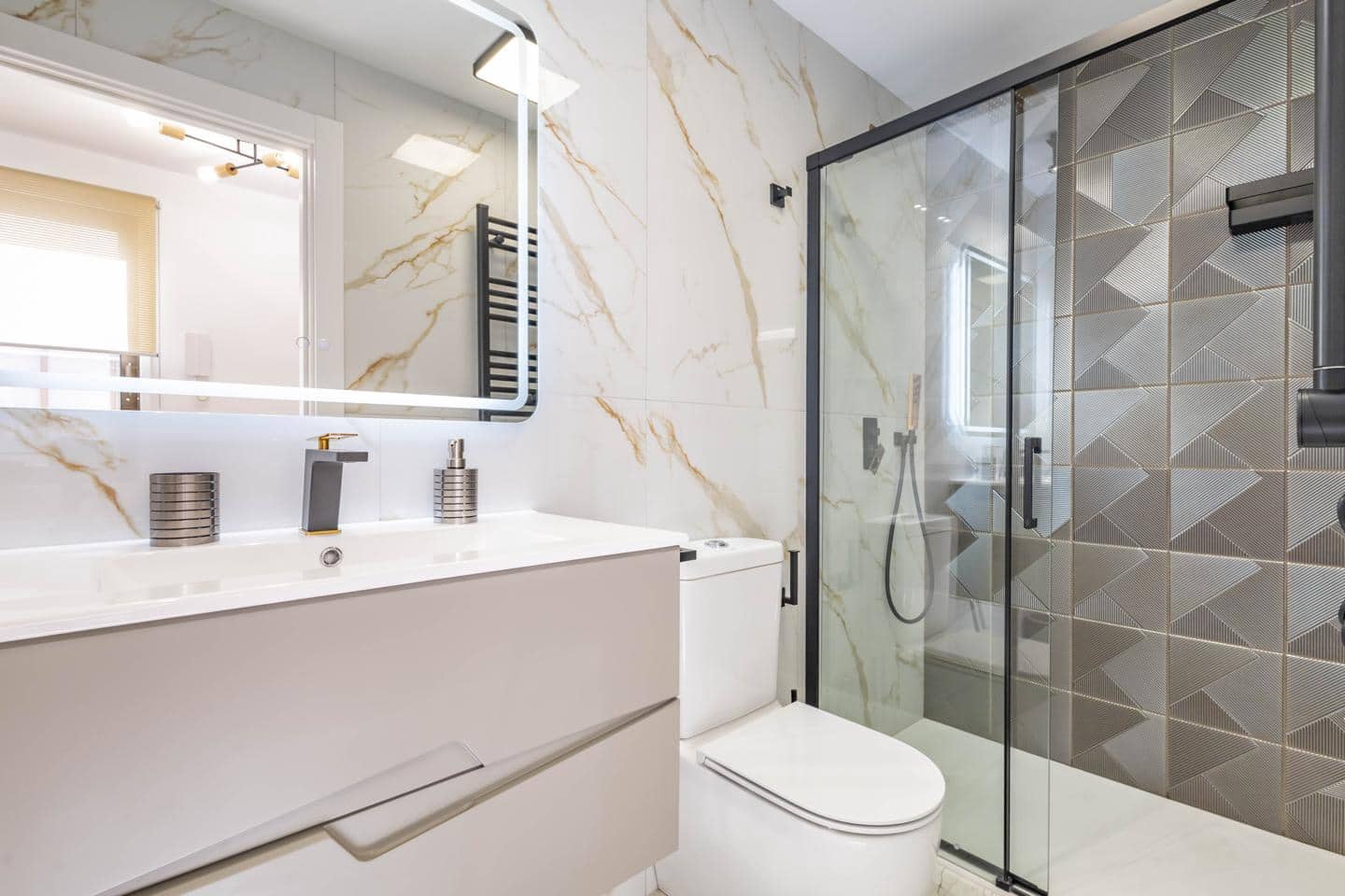 3 bedroom Flat for sale in Santa Cruz de Tenerife with garage - € 695,000 (Ref: 9731244)