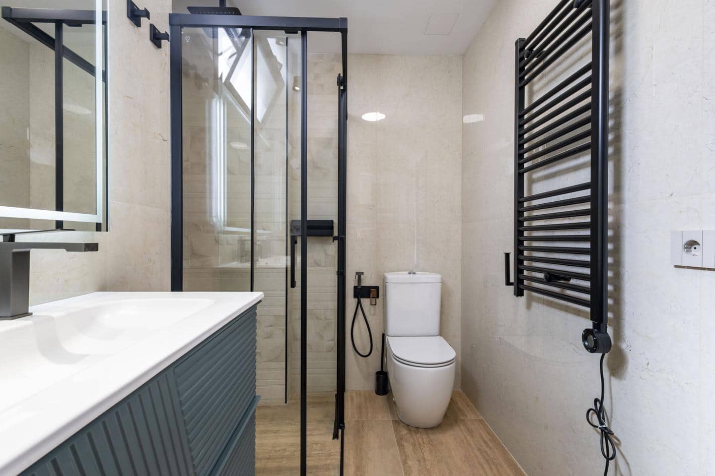 3 bedroom Flat for sale in Santa Cruz de Tenerife with garage - € 695,000 (Ref: 9731244)