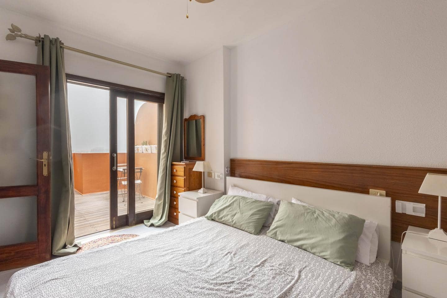 1 bedroom Flat for sale in El Medano - € 260,000 (Ref: 9737213)