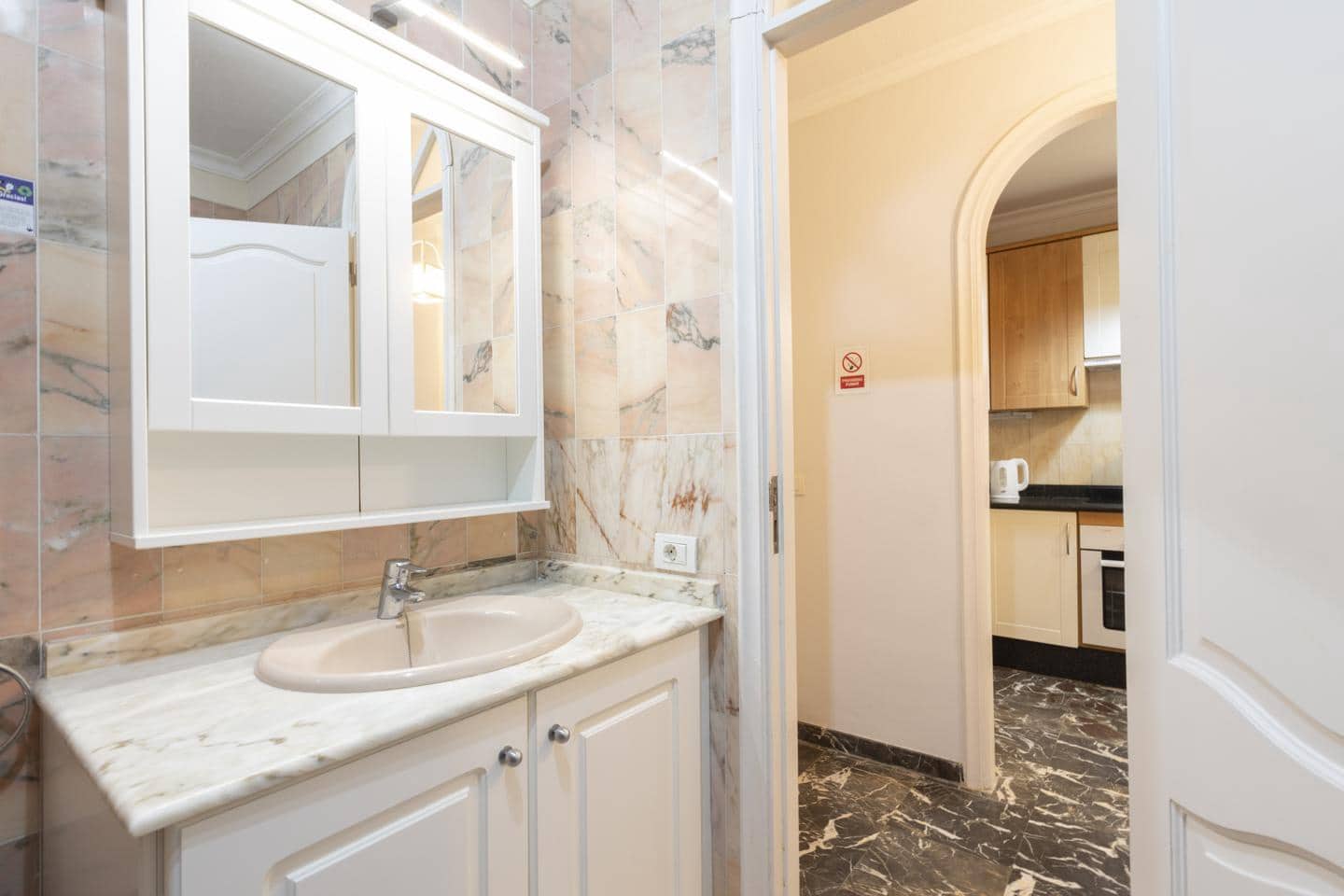 Flat for rent in Santiago del Teide - € 900 (Ref: 9737214)