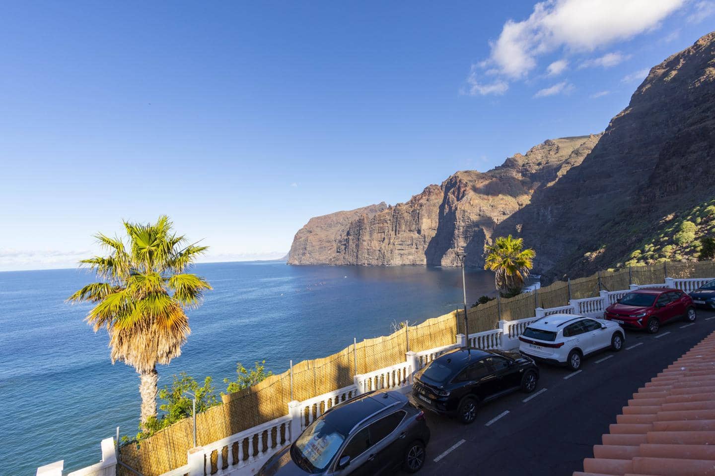 Flat for rent in Santiago del Teide - € 900 (Ref: 9737214)