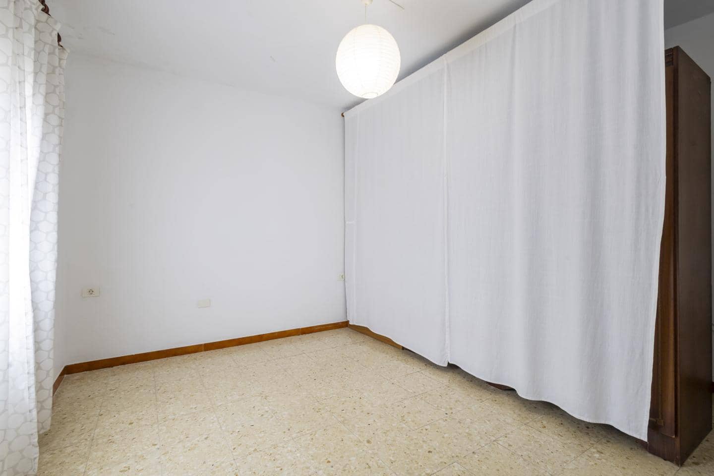 Chalet de 7 habitaciones en San Cristóbal de La Laguna en venta - 420.000 € (Ref: 9737300)