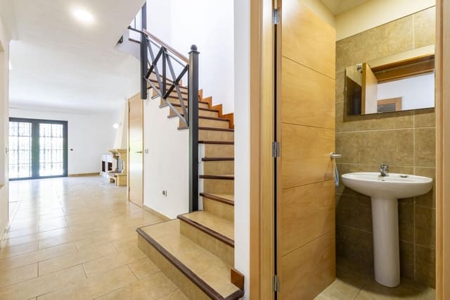 4 soverom Villa til salgs i San Cristóbal de La Laguna - € 389 000 (Ref: 9751100)