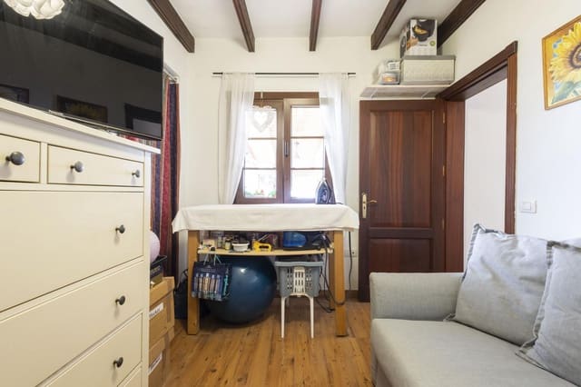 Chalet de 3 habitaciones en Los Realejos en venta con piscina - 300.000 € (Ref: 9759429)