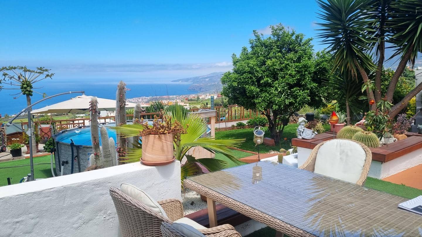 Chalet de 3 habitaciones en Los Realejos en venta con piscina - 300.000 € (Ref: 9759429)