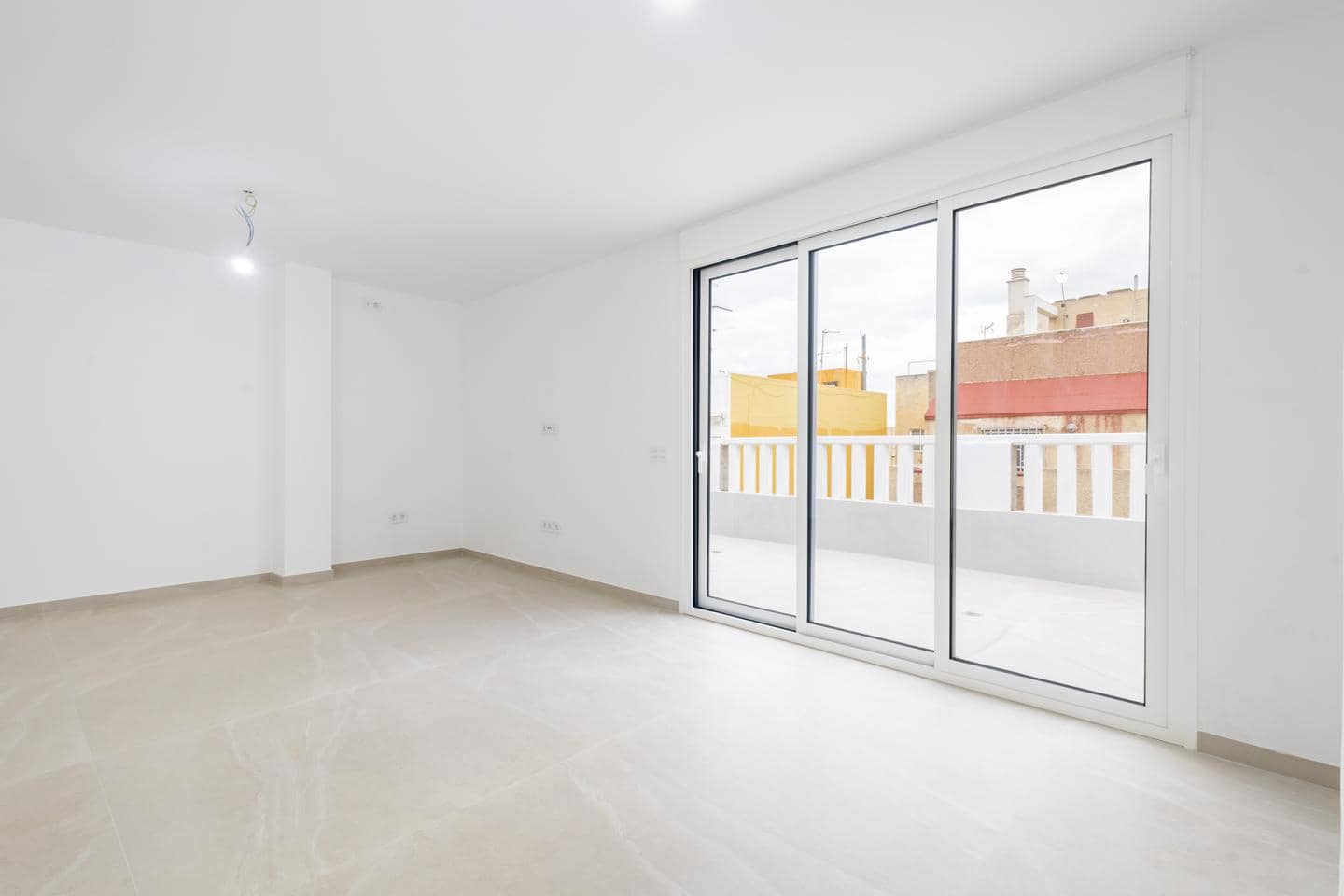 3 soveværelse Lejlighed til salg i Santa Cruz de Tenerife med garage - € 750.000 (Ref: 9775956)