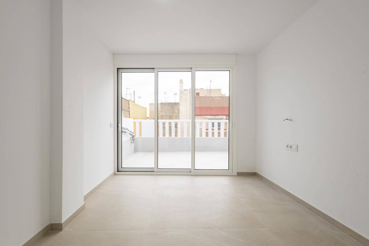 3 soveværelse Lejlighed til salg i Santa Cruz de Tenerife med garage - € 750.000 (Ref: 9775956)