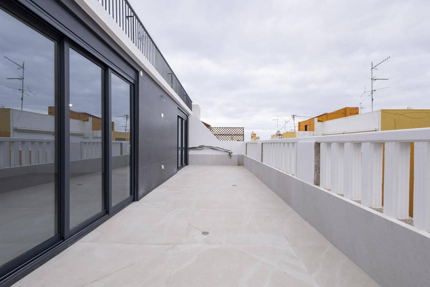 3 soveværelse Lejlighed til salg i Santa Cruz de Tenerife med garage - € 750.000 (Ref: 9775956)