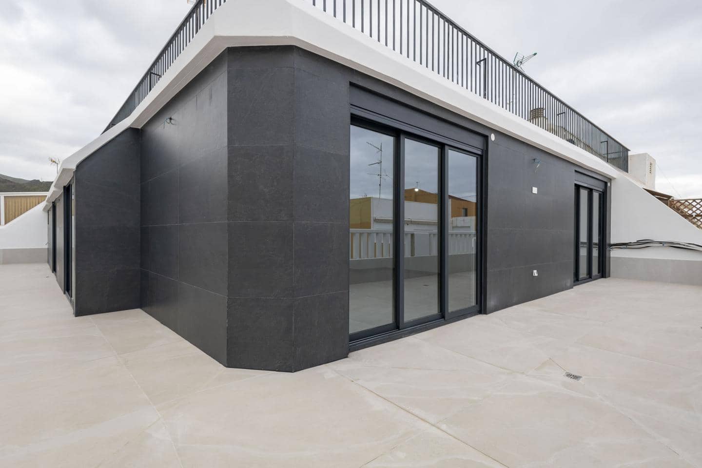 3 soveværelse Lejlighed til salg i Santa Cruz de Tenerife med garage - € 750.000 (Ref: 9775956)