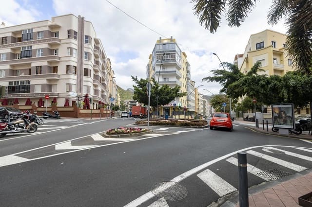 3 soveværelse Lejlighed til salg i Toscal, Santa Cruz de Tenerife med garage - € 750.000 (Ref: 9775956)