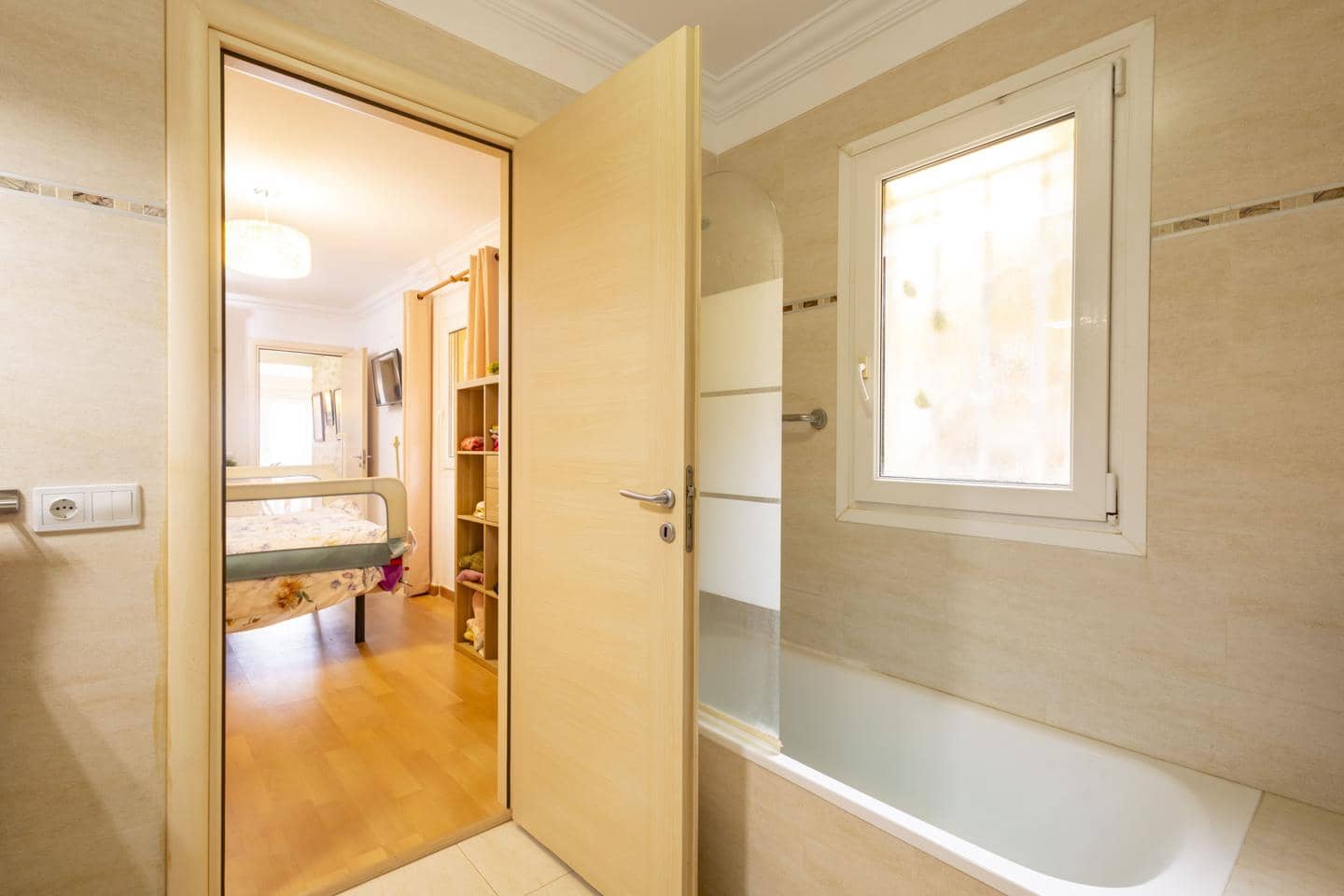 3 slaapkamer Villa te koop in Santa Cruz de Tenerife met garage - € 389.000 (Ref: 9778453)