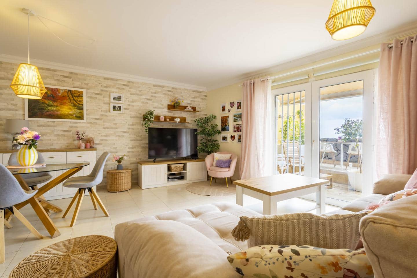 3 slaapkamer Villa te koop in Santa Cruz de Tenerife met garage - € 389.000 (Ref: 9778453)