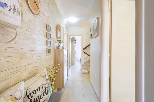 3 bedroom Villa for sale in Acoran, Santa Cruz de Tenerife with garage - € 370,000 (Ref: 9778453)