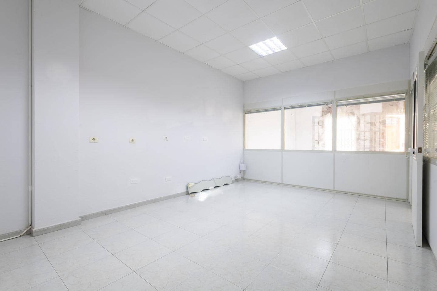 1 sovrum Företag att hyra i San Cristobal de La Laguna - 1 250 € (Ref: 9789658)