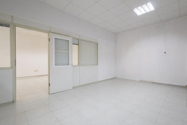 1 soveværelse Virksomhed til leje i San Cristóbal de La Laguna - € 1.250 (Ref: 9789658)