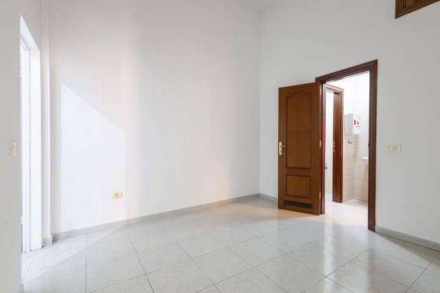 1 soveværelse Virksomhed til leje i San Cristóbal de La Laguna - € 1.250 (Ref: 9789658)