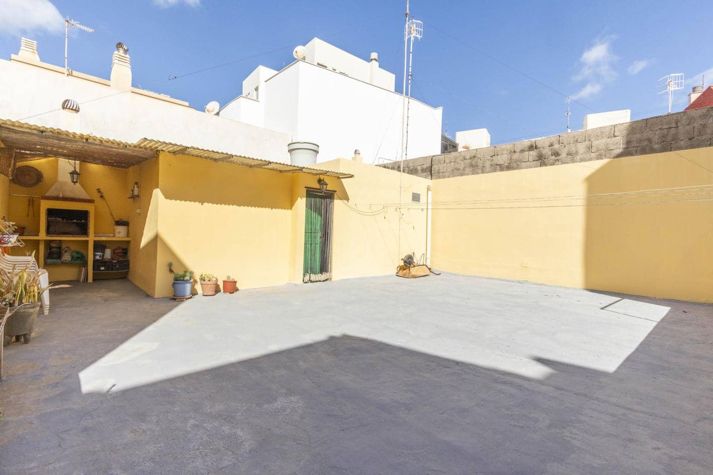 7 soveværelse Villa til salg i El Medano - € 425.000 (Ref: 9793493)