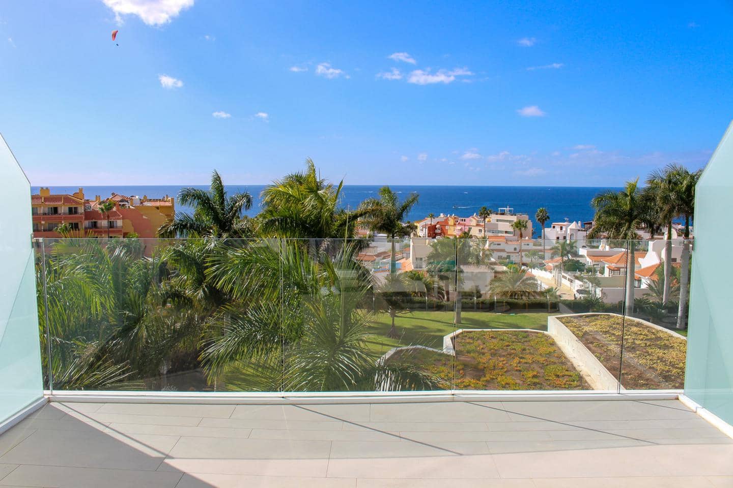 1 bedroom Flat for sale in La Caleta Adeje with pool garage - € 335,000 (Ref: 9797990)