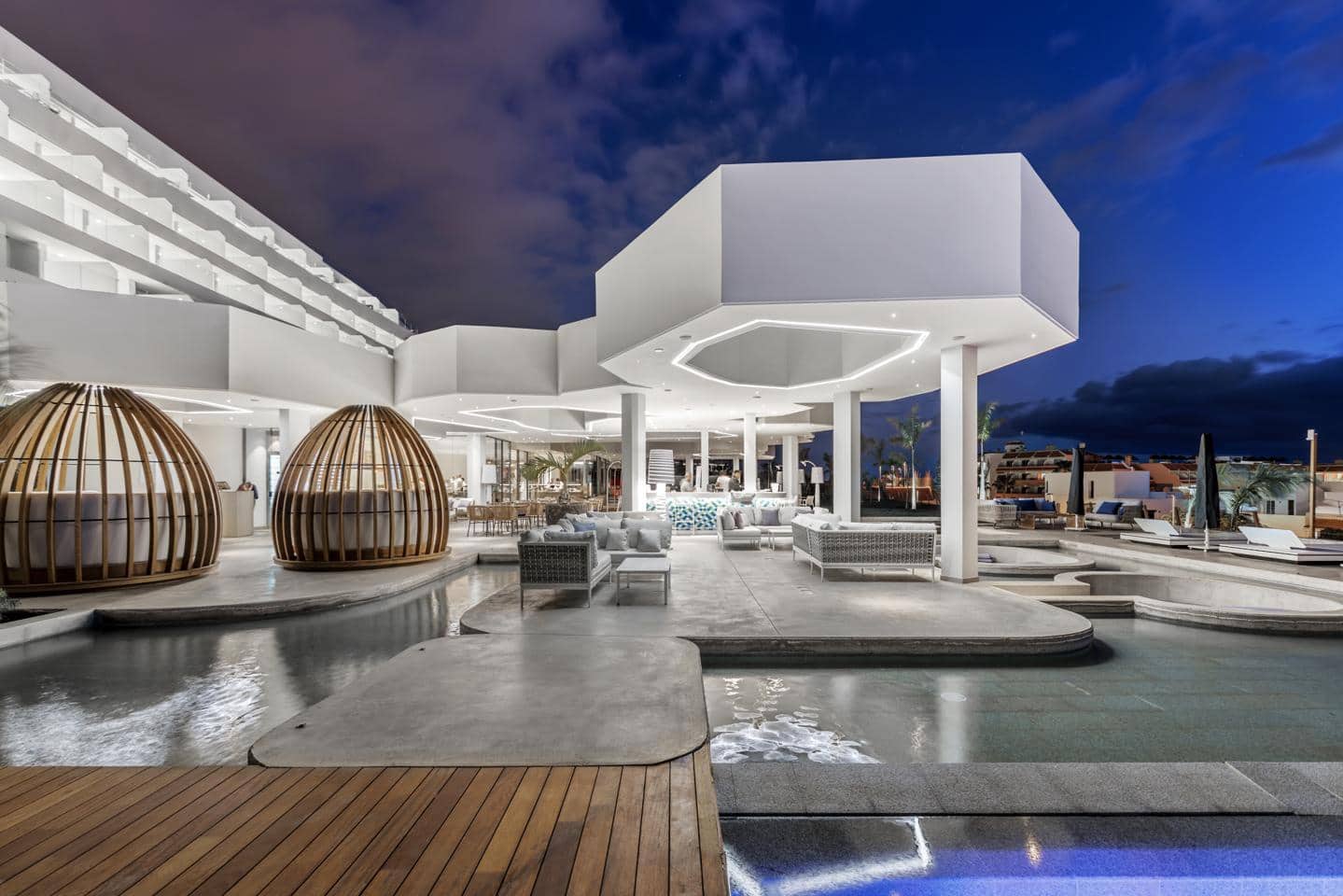 1 bedroom Flat for sale in La Caleta Adeje with pool garage - € 335,000 (Ref: 9797990)