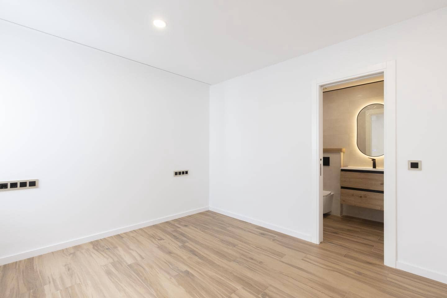 Piso de 2 habitaciones en Santiago del Teide en venta con piscina garaje - 445.000 € (Ref: 9805449)