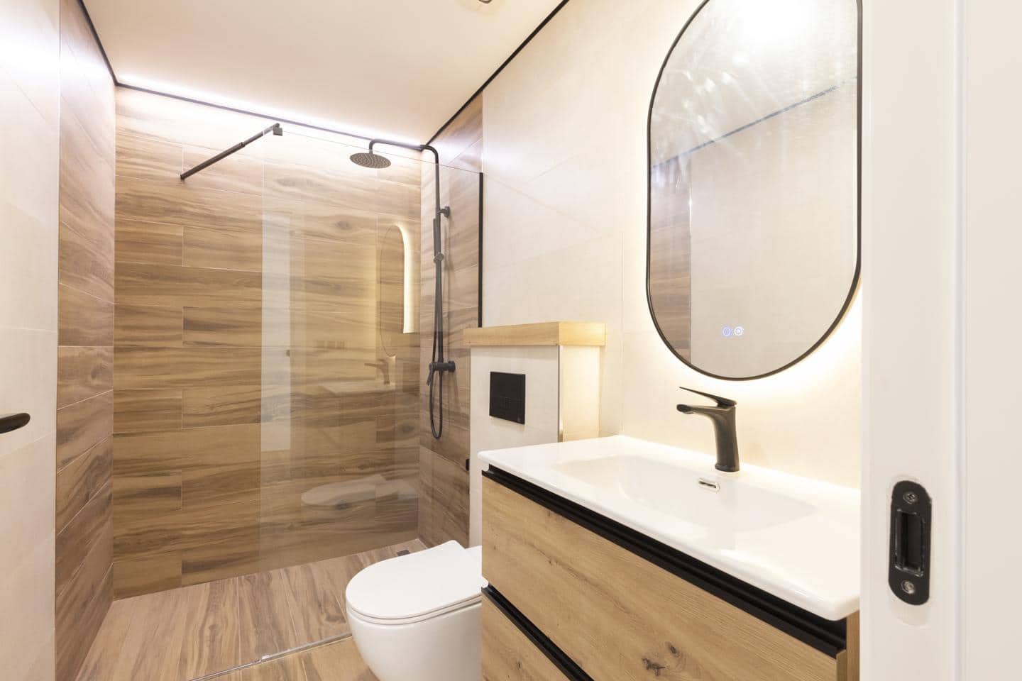 Piso de 2 habitaciones en Santiago del Teide en venta con piscina garaje - 445.000 € (Ref: 9805449)