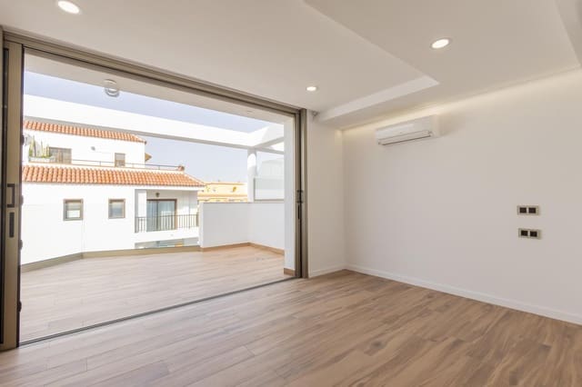 Piso de 2 habitaciones en Puerto Santiago, Santiago del Teide en venta con piscina garaje - 445.000 € (Ref: 9805449)