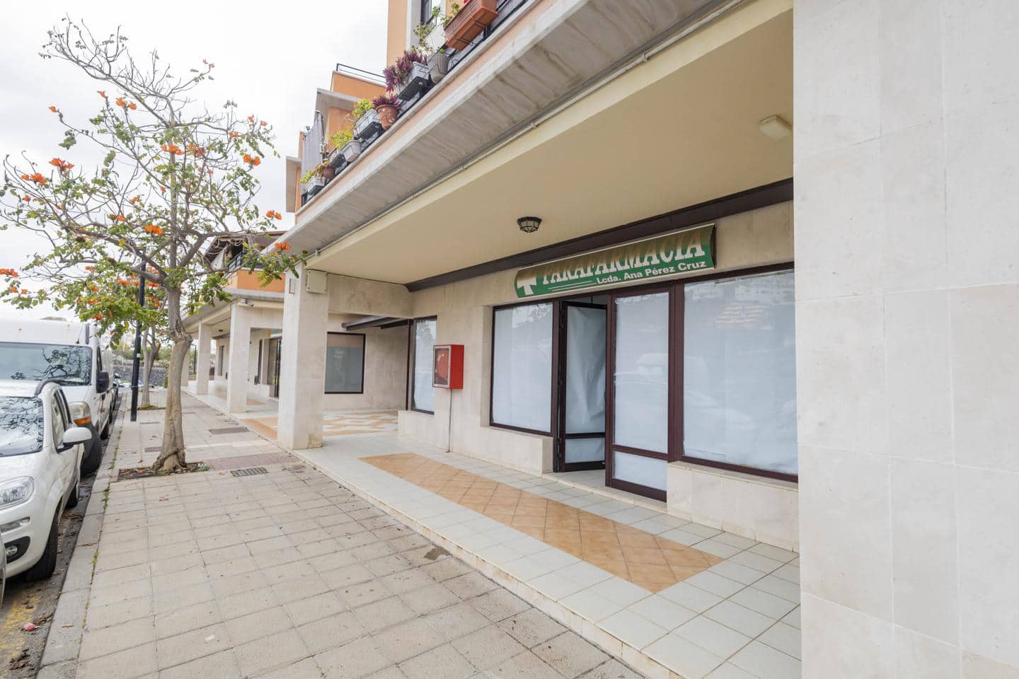 1 bedroom Business for sale in San Isidro de Abona - € 119,900 (Ref: 9816265)
