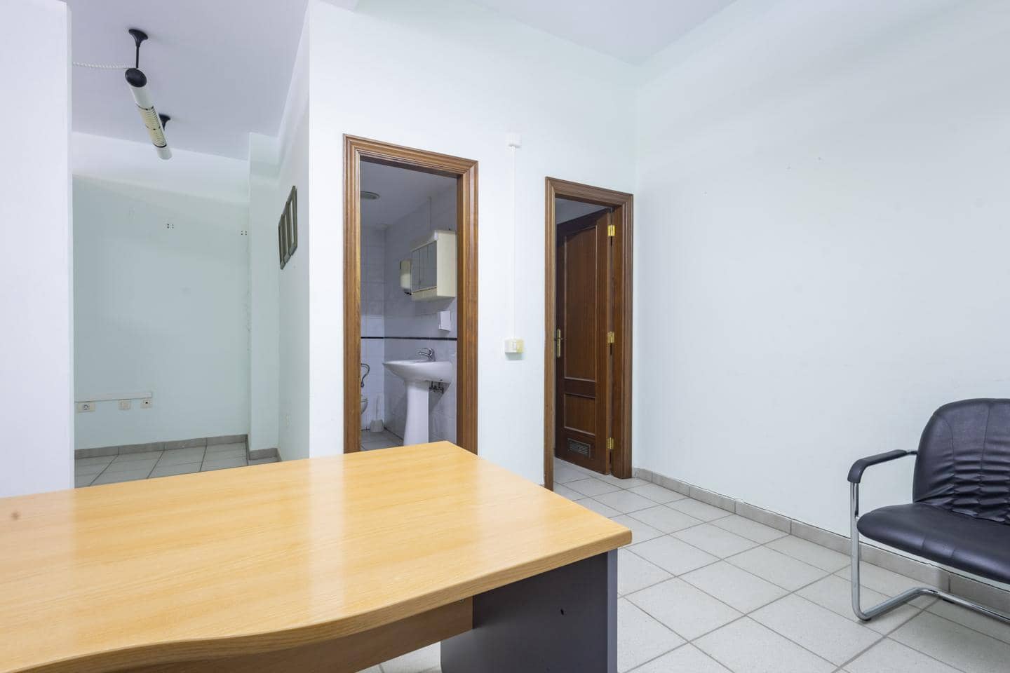 1 bedroom Business for sale in San Isidro de Abona - € 119,900 (Ref: 9816265)