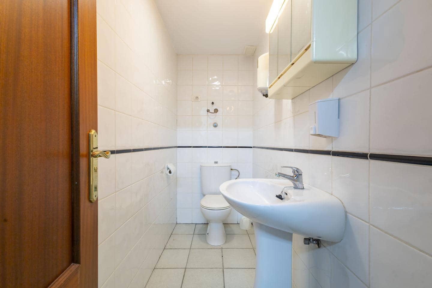 1 bedroom Business for sale in San Isidro de Abona - € 119,900 (Ref: 9816265)