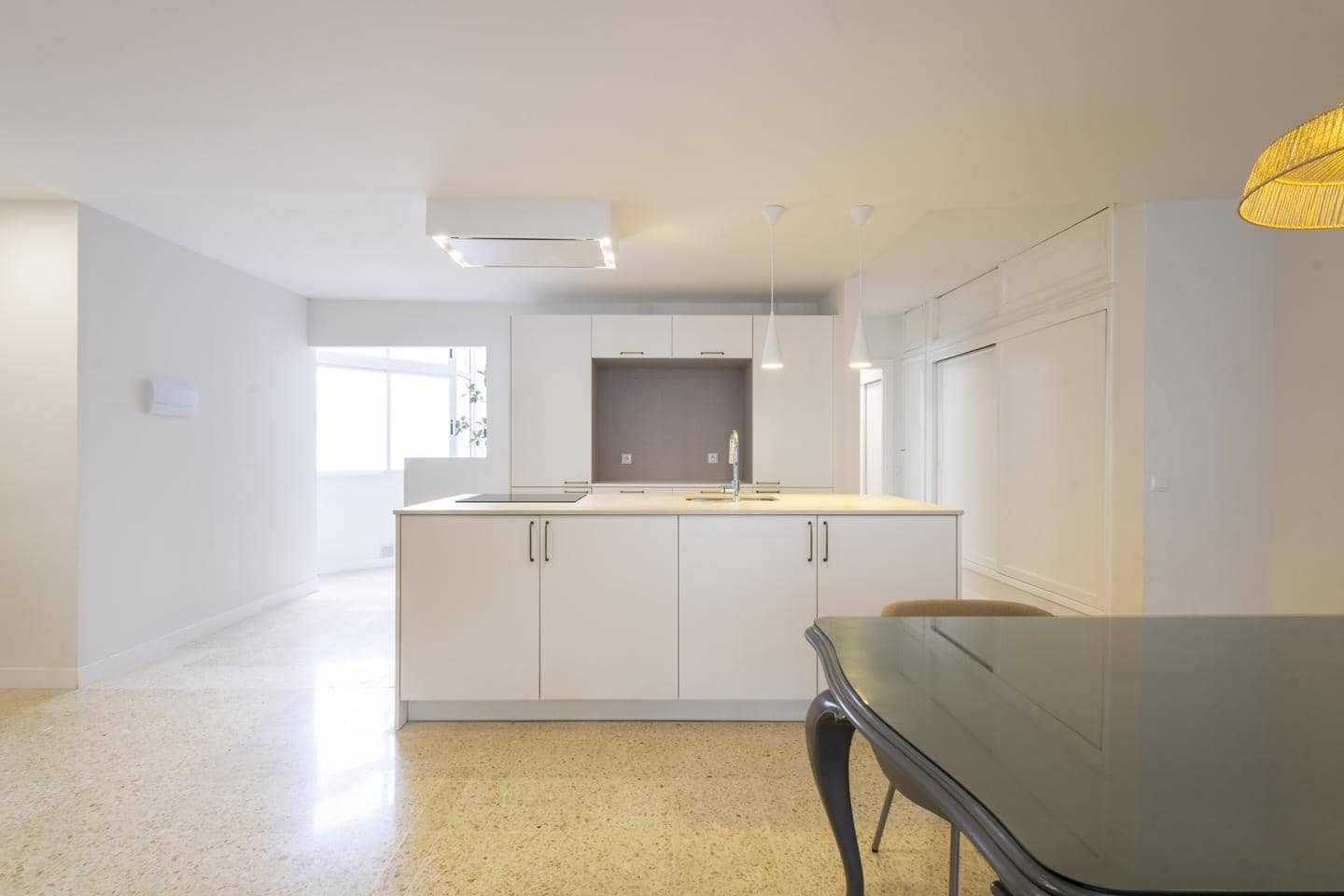 3 soveværelse Lejlighed til leje i Santa Cruz de Tenerife - € 1.300 (Ref: 9816410)