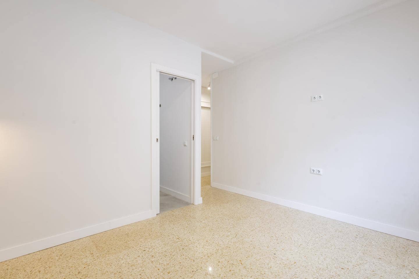 3 soveværelse Lejlighed til leje i Santa Cruz de Tenerife - € 1.300 (Ref: 9816410)