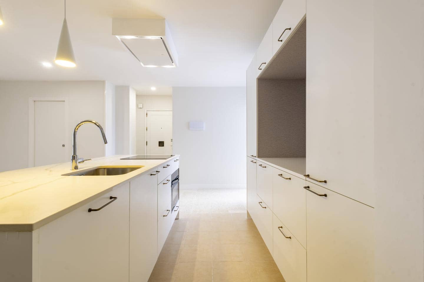 3 soveværelse Lejlighed til leje i Santa Cruz de Tenerife - € 1.300 (Ref: 9816410)
