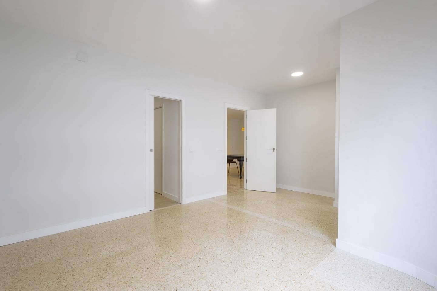 3 soveværelse Lejlighed til leje i Santa Cruz de Tenerife - € 1.300 (Ref: 9816410)