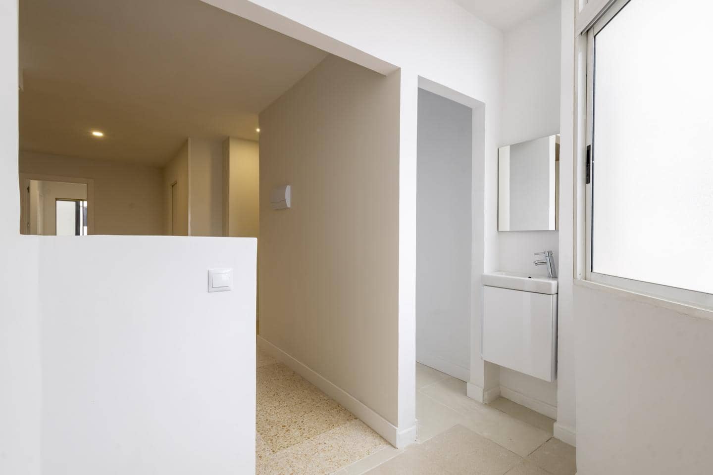 3 soveværelse Lejlighed til leje i Santa Cruz de Tenerife - € 1.300 (Ref: 9816410)