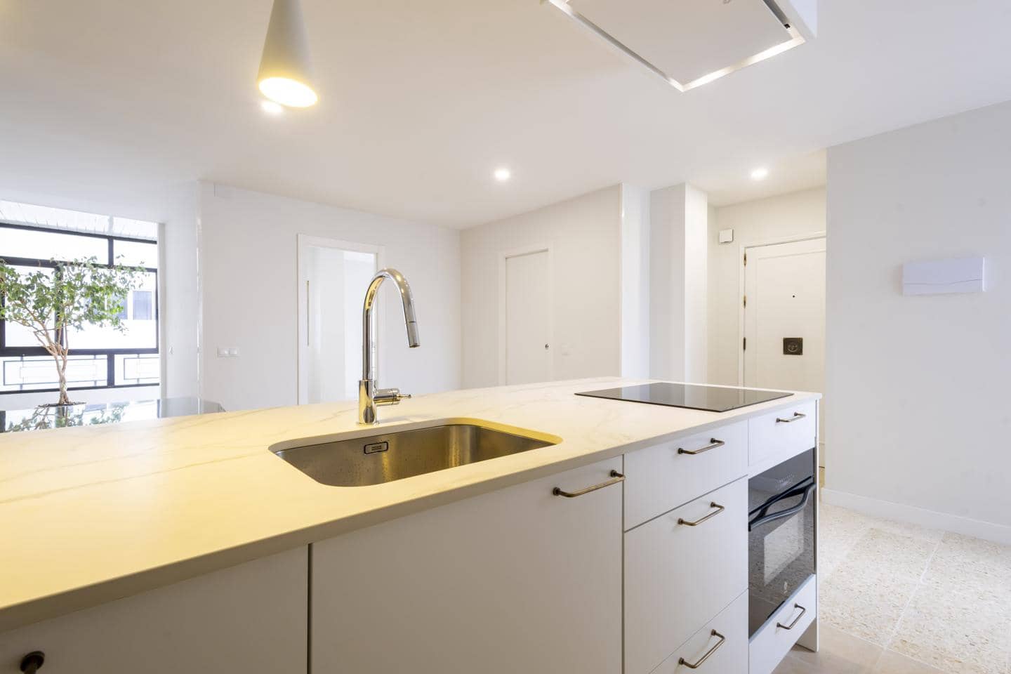 3 soveværelse Lejlighed til leje i Santa Cruz de Tenerife - € 1.300 (Ref: 9816410)