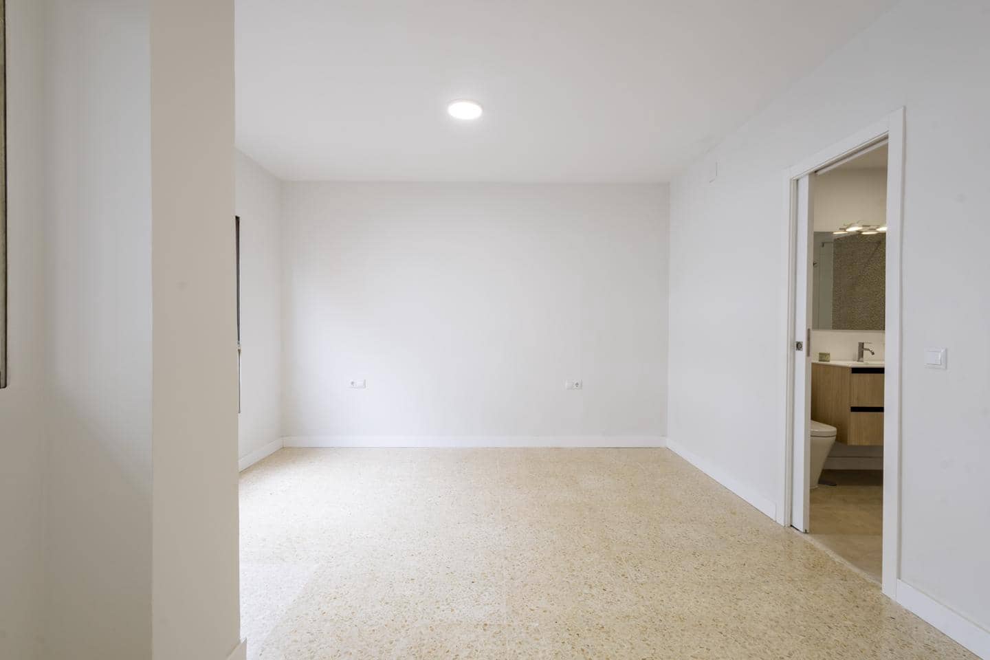 3 soveværelse Lejlighed til leje i Santa Cruz de Tenerife - € 1.300 (Ref: 9816410)
